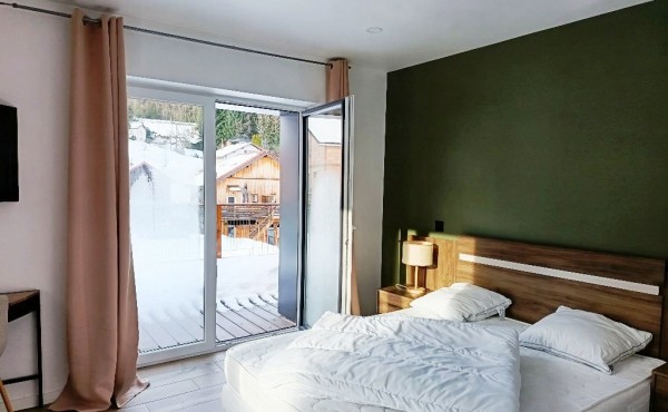 38e3b5eb-f3f5-4240-af9f-a55ba1829d0c