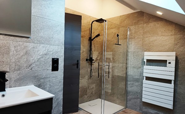 60a67b3c-e07c-41ef-8396-3b7b45859bb7