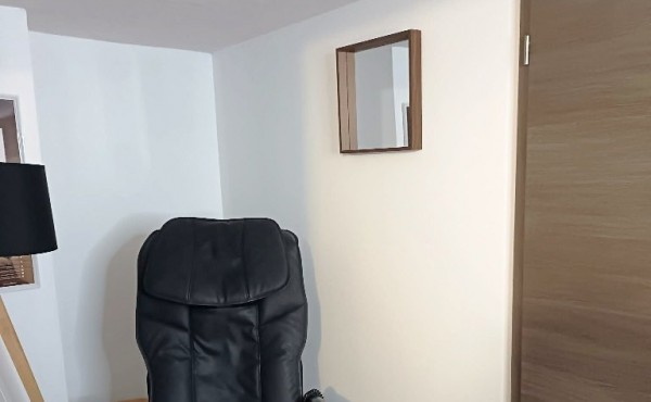 c4319053-4dcb-4f26-b653-eb922d2c1d83