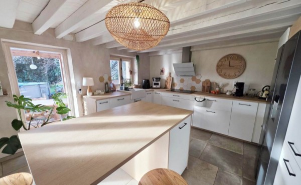 9826bfed-bc77-496b-a5e4-38287c478d47