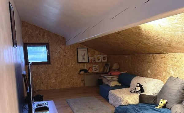 a0121e49-05c3-4dd1-8d72-ed4cf31b9a45